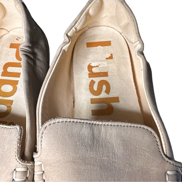 HUSH PUPPIES CORA LOAFER TAUPE WOMEN U.S SIZE 7.5 MEDIUM - Picture 3 of 11